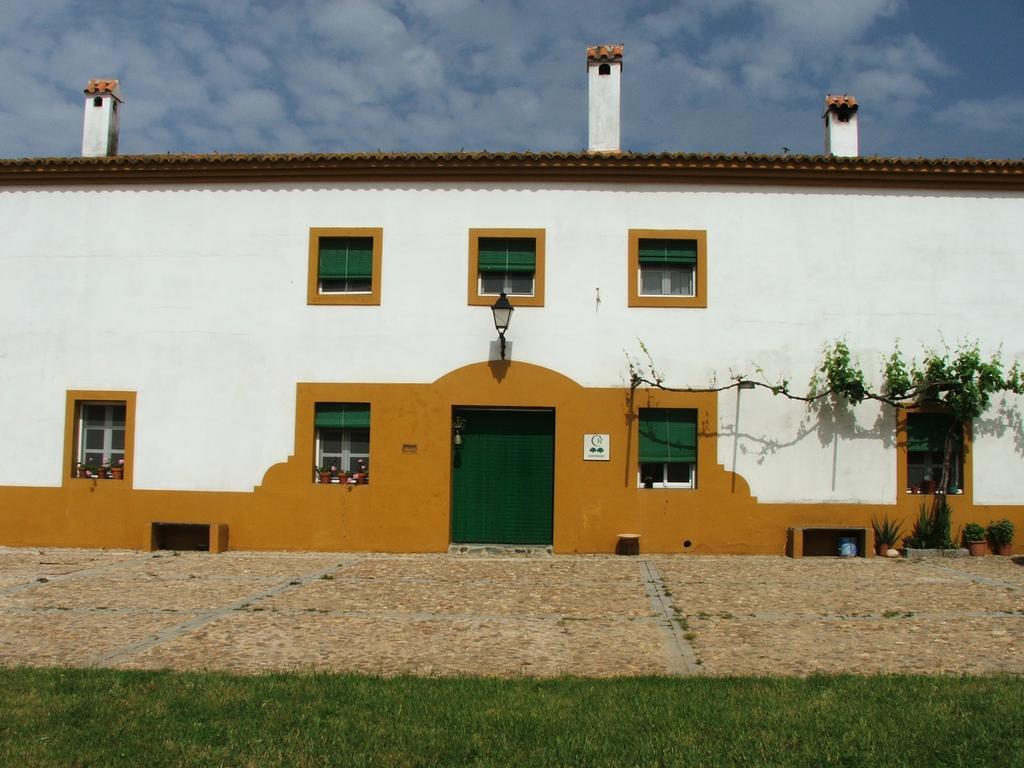 Casa Rural Dehesa De Solana Herrera de Alcantara Exterior photo